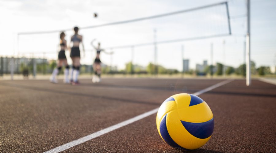girls-playing-volleyball